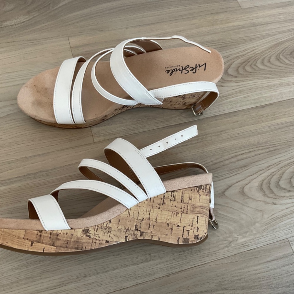 Life Stride Soft System sandals, white, buckle, wedge - Picture 8 of 12